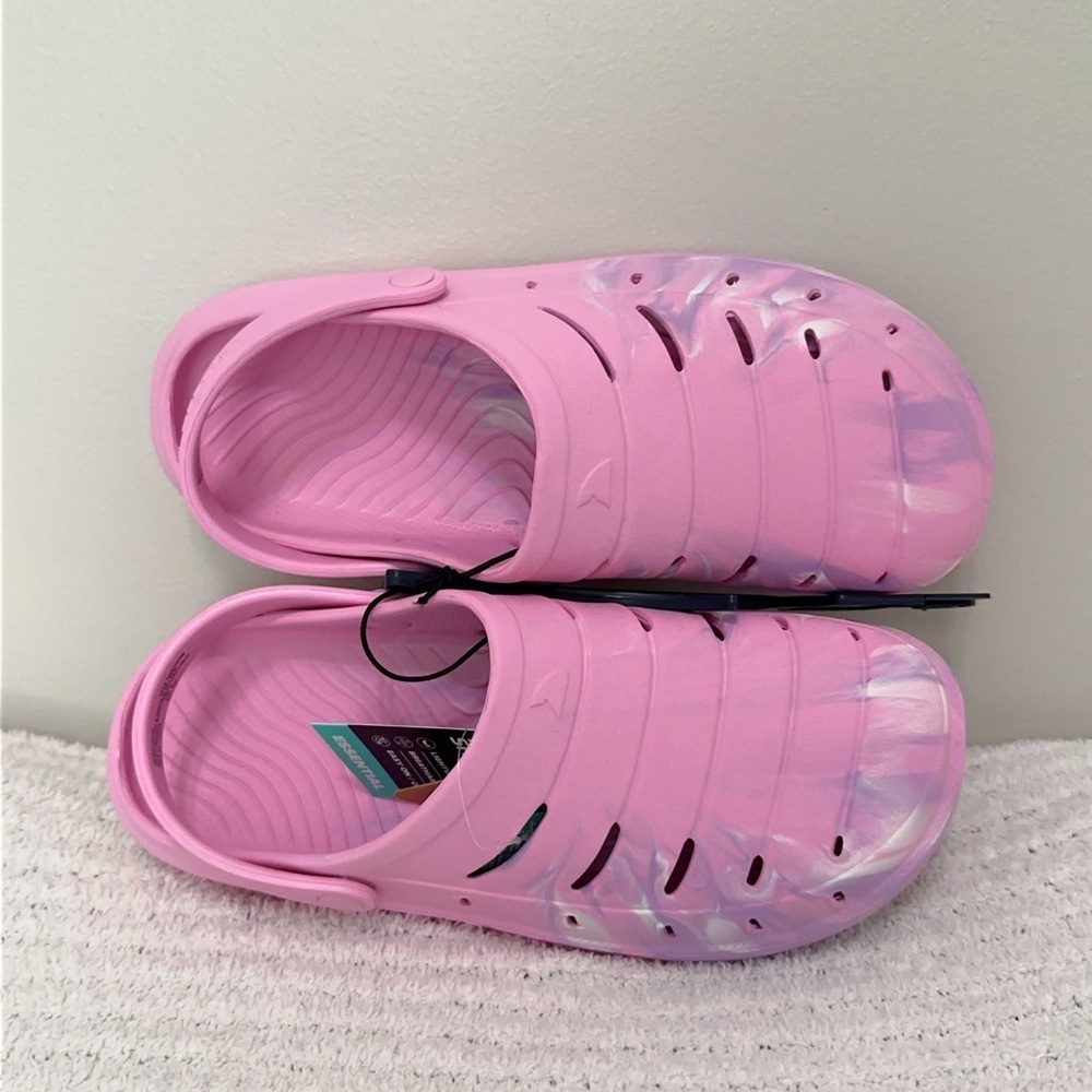 Kids Pink Water-Ready Clog Sandals with Marbled Accents